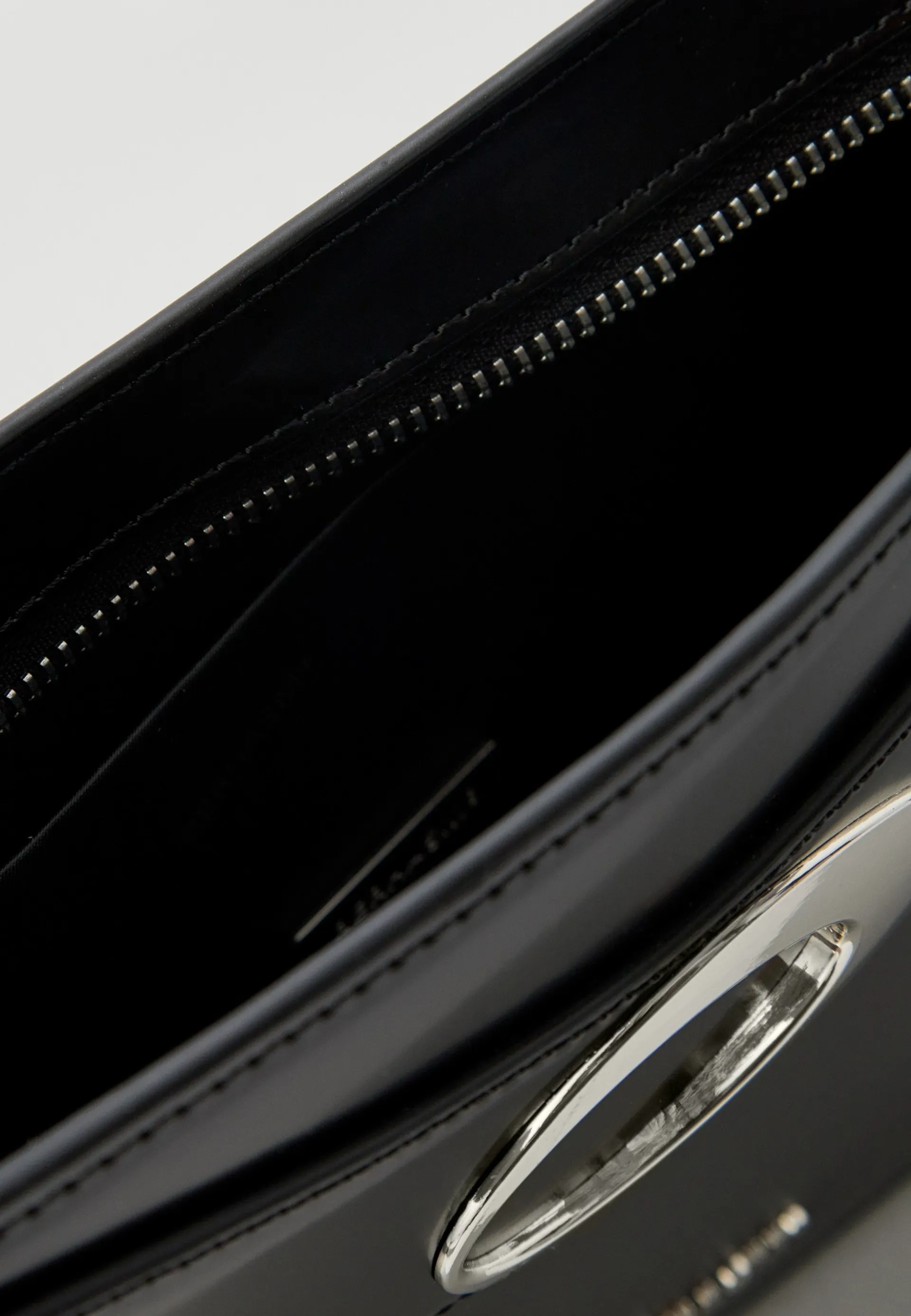 Сумка Black Eclipse Medium