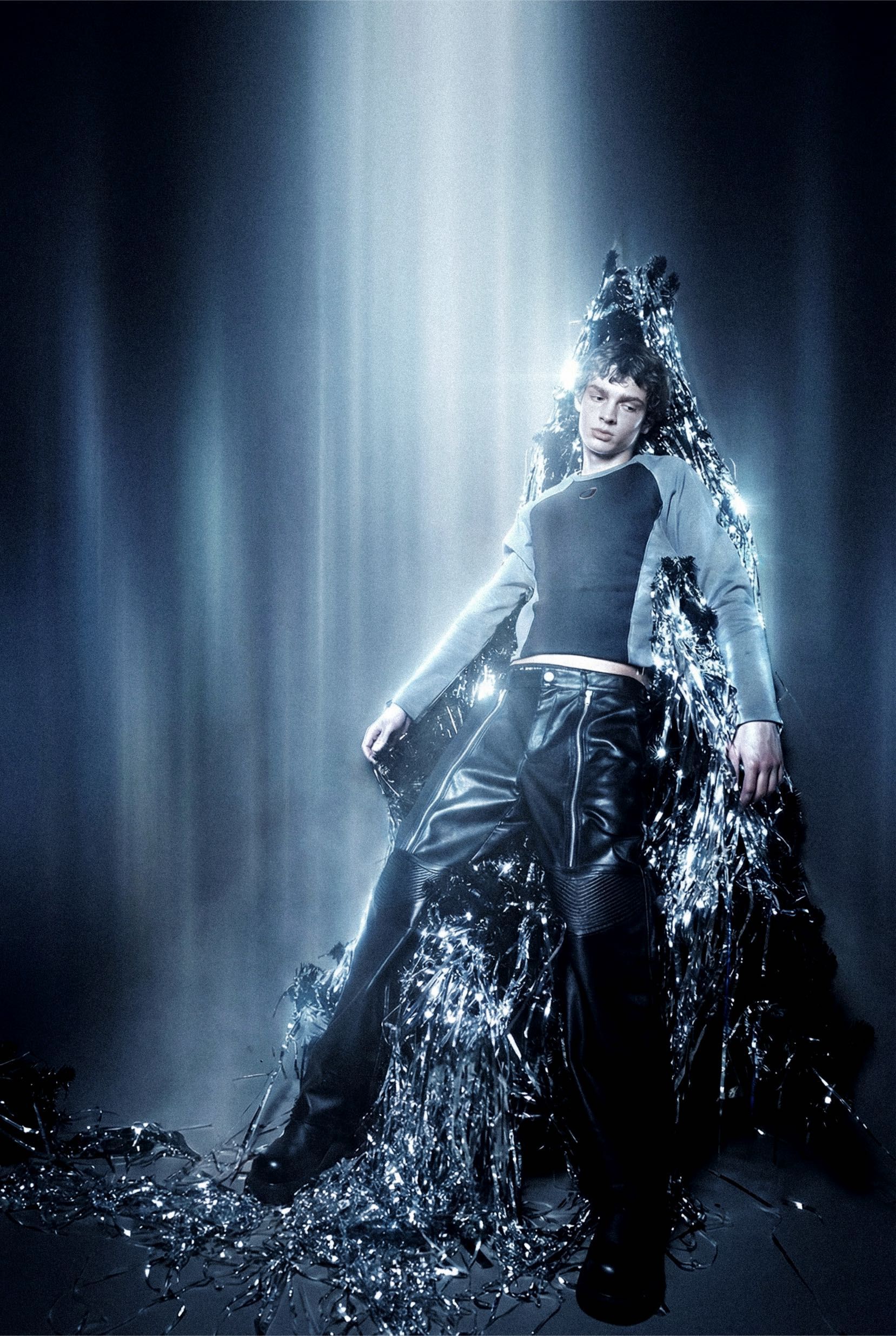 Тим в лонгсливе REBEL ÉLAN