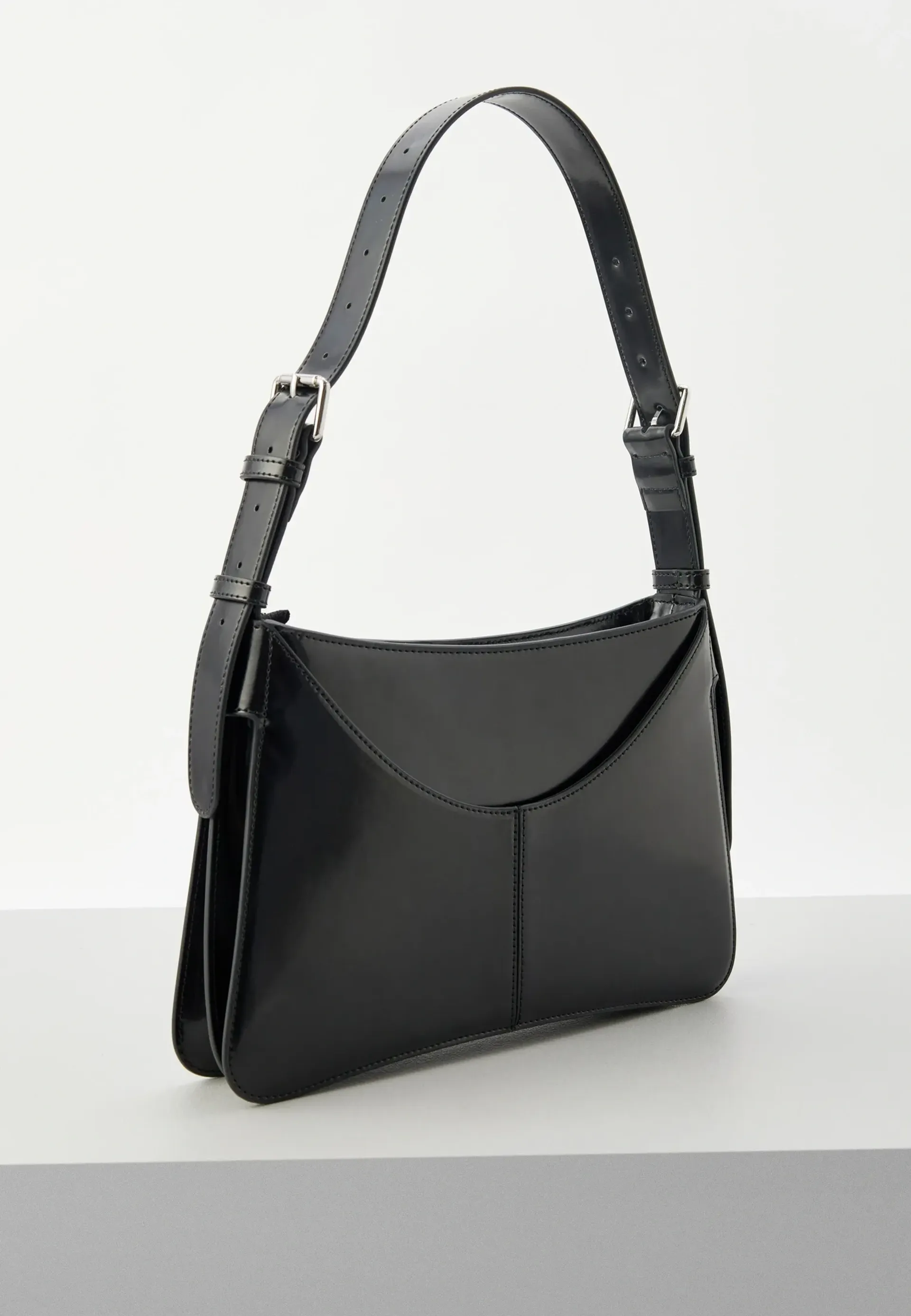 Black Eclipse Medium Bag
