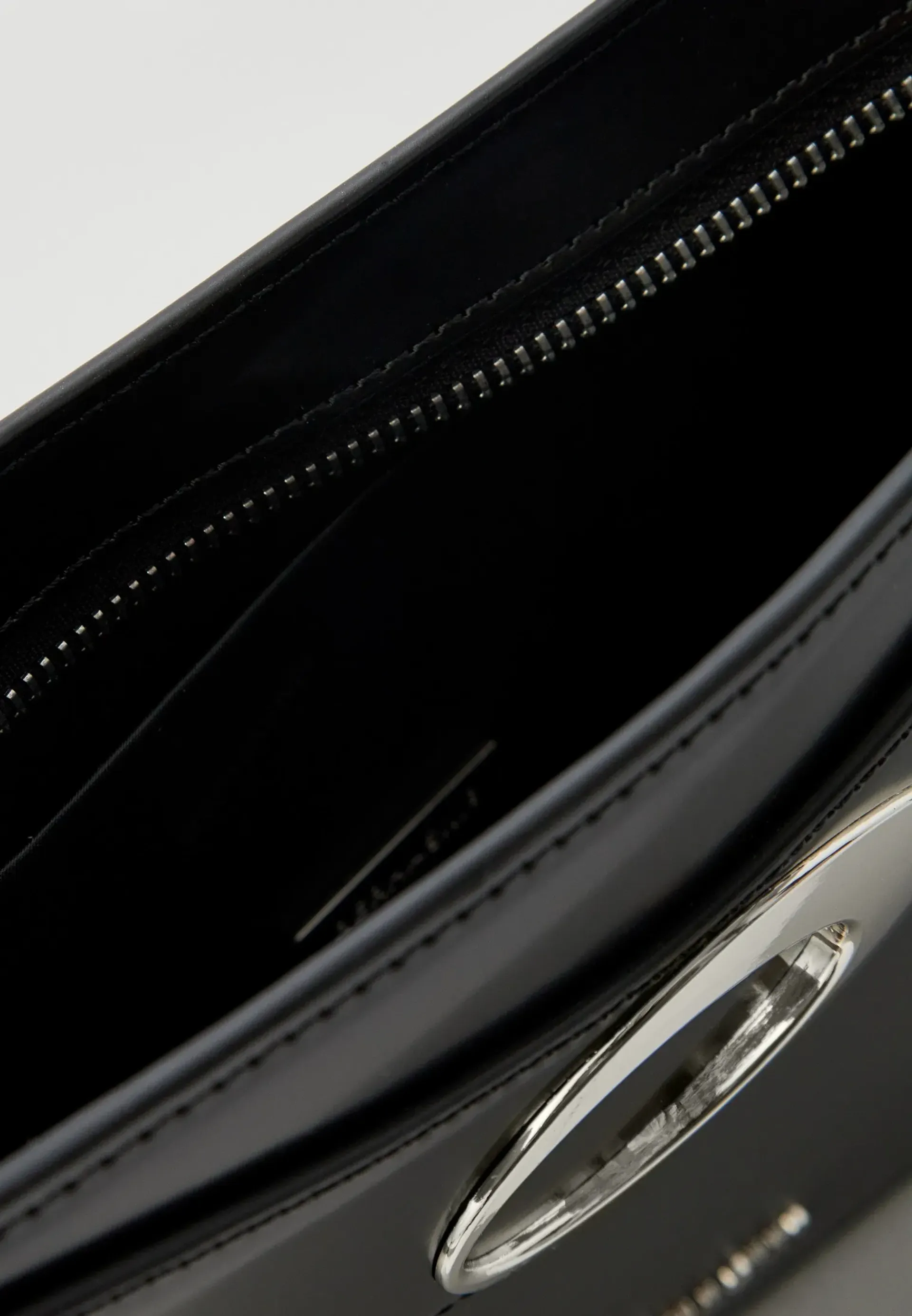 Black Eclipse Medium Bag